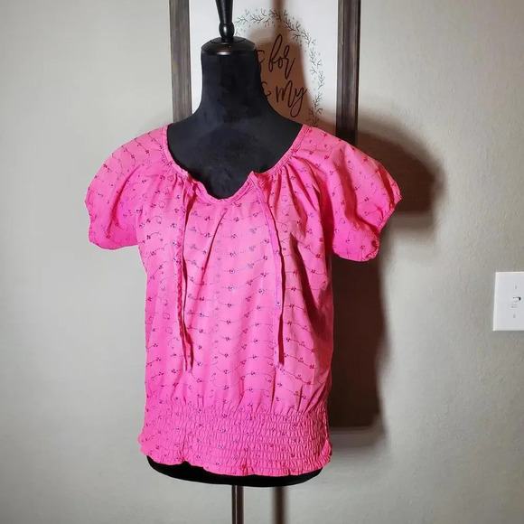 Bobbie Brooks Ladies' Pink Embroidered Short Sleeve Peasant Blouse Size Medium - Picture 3 of 12